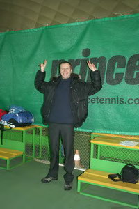 Олег, супруг Натальи Степановой, пришел морально поддержать всех участников турнира 