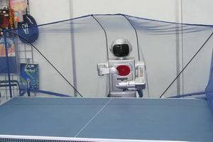Теннисный робот покажет класс