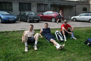 На зеленом Крейда-холме в перерывах между играми проходило ток-шоу 