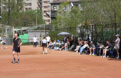 На кортах клуба Лаун-Теннис соревновались 54 игрока