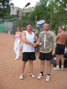 Победитель сильнейшей восьмерки Петров Михаил (слева) и участник финала Секльхем Грюнде